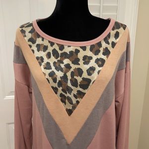 🔴 Hopely Long Sleeve Top - Pink & Leopard- Medium (FINAL)